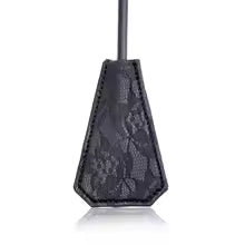 Fouet En Simili Cuir Pour La Fessée Et Le Bondage